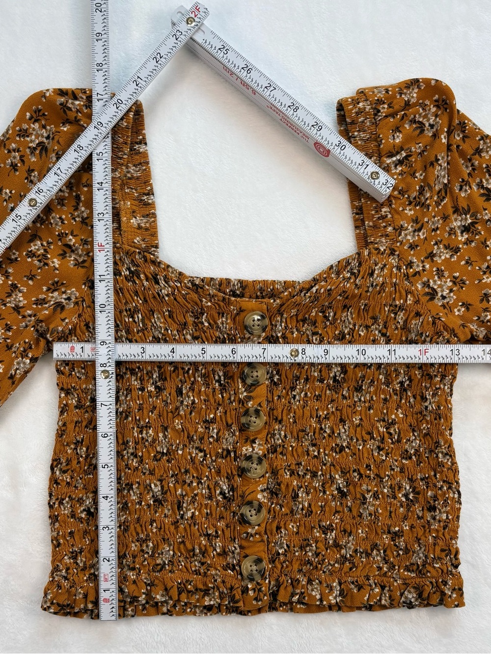 AMERICAN EAGLE Mustard Floral Smocked Button Front Cropped Blouse Medium - Picture 8 of 8